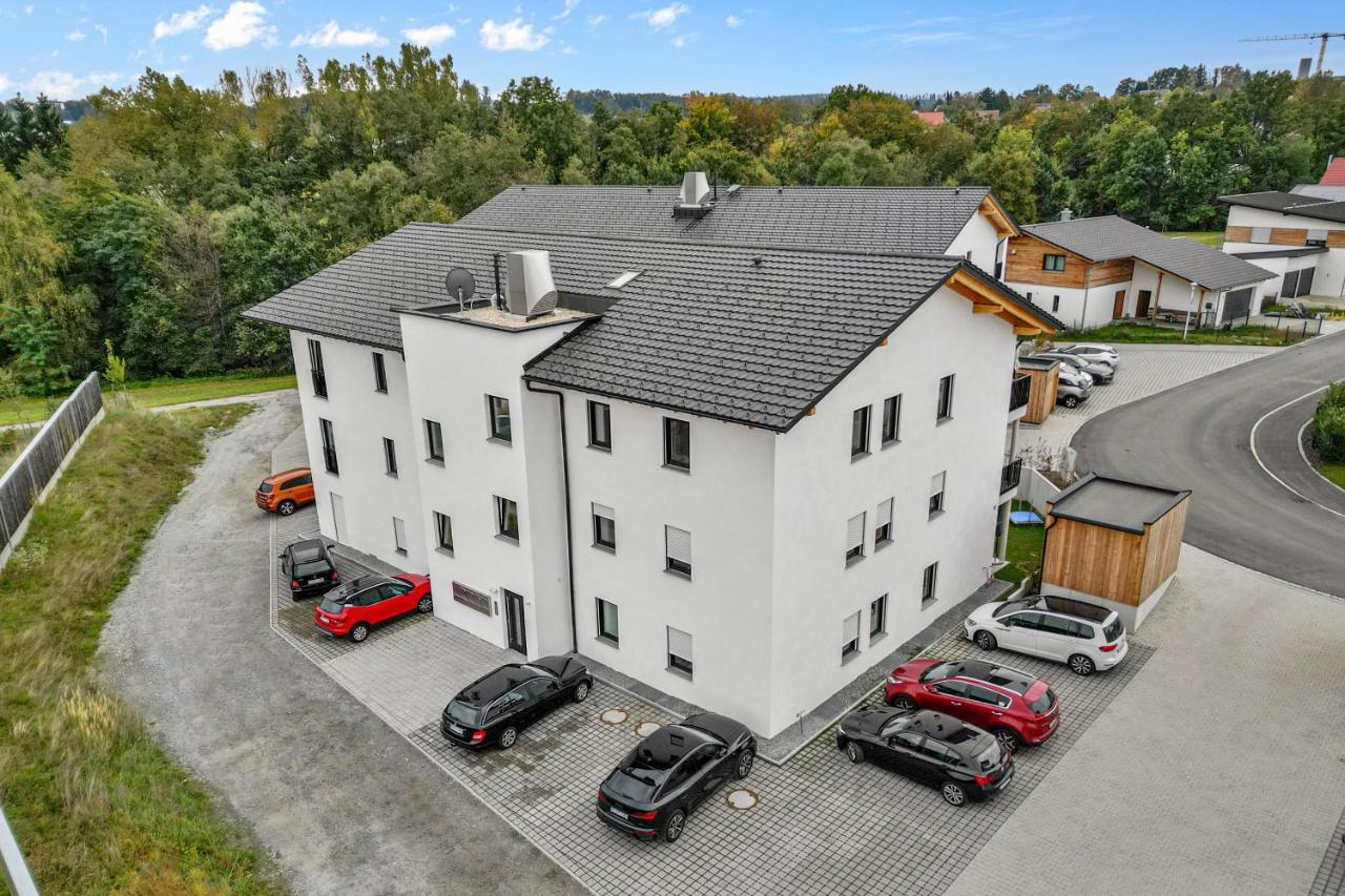 Smurmelhomes Oase: Terrasse - Parken - Kind Passau Exterior photo
